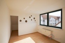 Raum 2 +++ATTRAKTIVE, HELLE 3,5-RWG MIT TAGESLICHTBAD INKL. WANNE/ DUSCHE UND DACHTERRASSE IM BELIEBTEN ZWENKAU+++