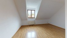 Schlafzimmer 2 +++RUHIGES WOHNEN MIT BERDACHTEM BALKON, OFFENER KCHE IN BELIEBTER LAGE VON TAUCHA+++