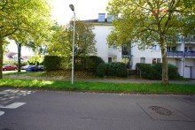 Hausansicht vorn SCHICKE DG-3-RWG MIT BALKON, EBK, BAD UND TG-STELLPL. IM BELIEBTEN STADTTEIL LEIPZIG-LAUSEN