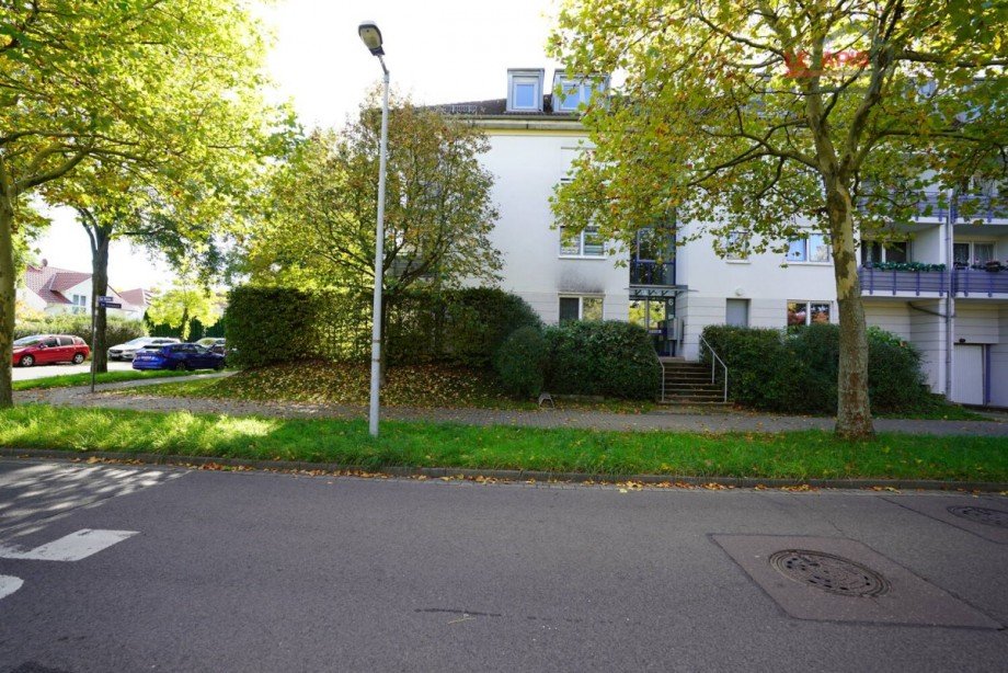 Hausansicht vorn Dachgeschosswohnung Leipzig/ Lausen