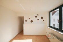 Raum 2 +++ATTRAKTIVE, HELLE 3,5-RWG MIT TAGESLICHTBAD INKL. WANNE/ DUSCHE UND DACHTERRASSE IM BELIEBTEN ZWENKAU+++