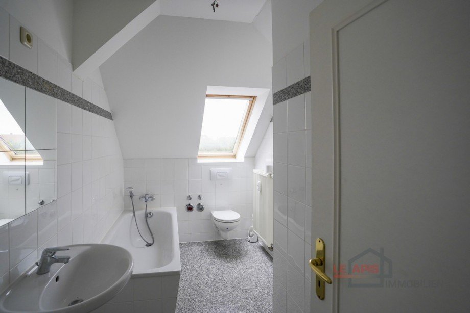 Masterbad Dachgeschosswohnung Leipzig / Gro�zschocher