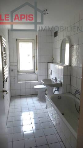 Tageslichtbad m. Wanne Erdgeschosswohnung Leipzig