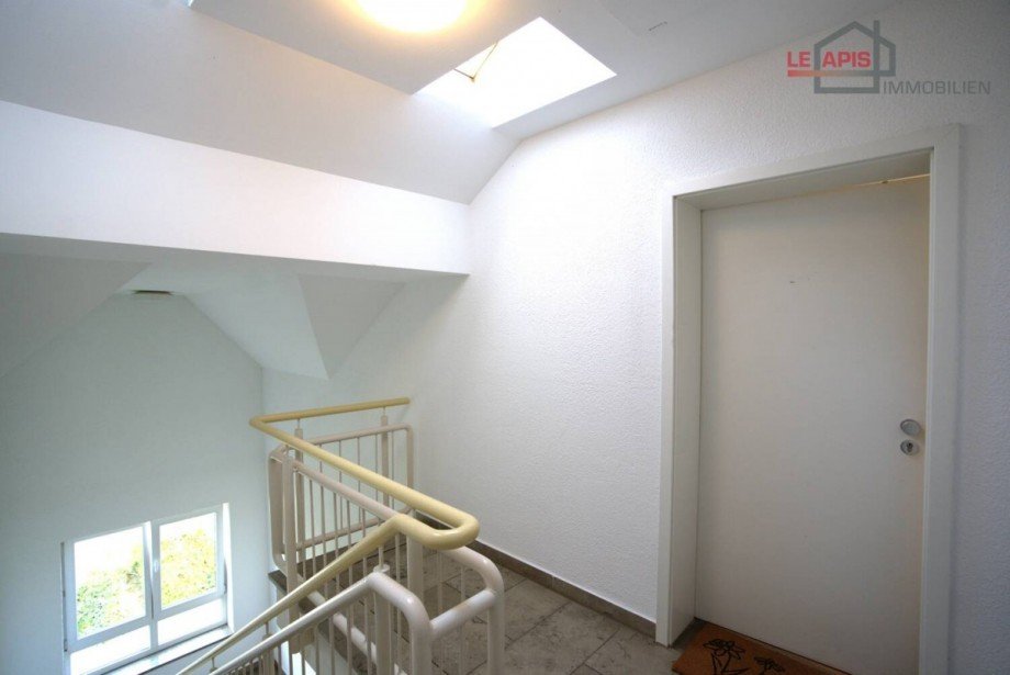 Treppenhaus-Wohnungseingangsbereich Etagenwohnung Leipzig