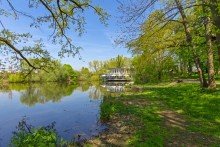 AdobeStock_202505978 +++ERSTBEZUG N. MODERNISIERUNG +++TOLLE 2-RWG MIT NEUEM LAMINATB�DEN IM BELIEBTEN TORGAU+++