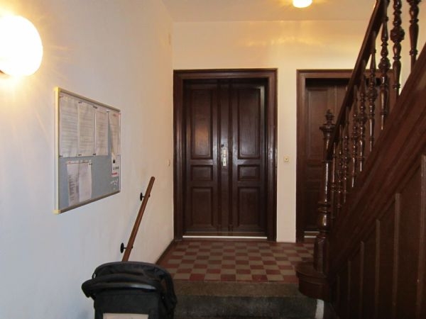 Treppenhaus - Eingangsbereich Etagenwohnung Leipzig / Neustadt-Neusch�nefeld