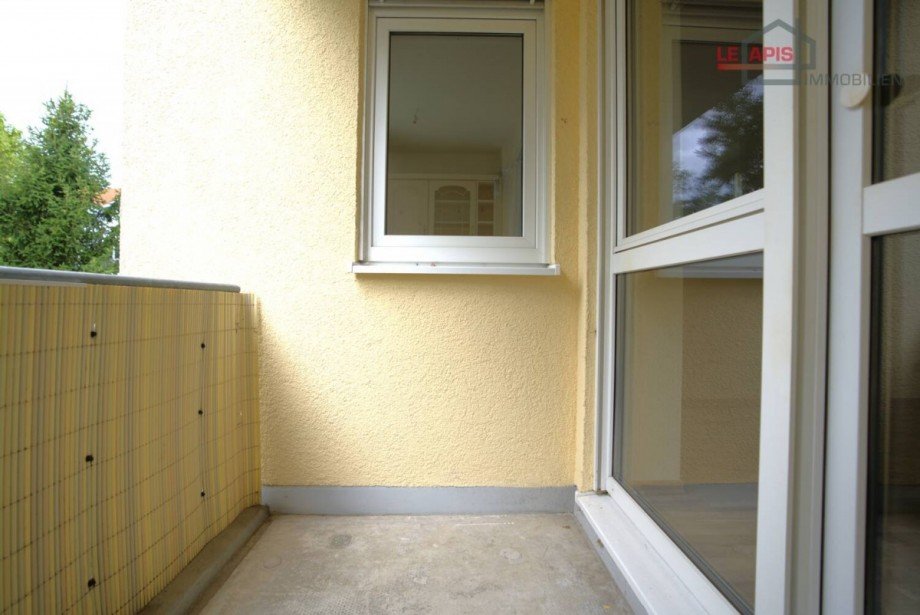 Balkon am Wohnzimmer Bild 3 Etagenwohnung Leipzig