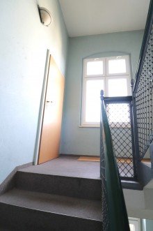 Treppenhaus August-Bebel-Strasse +++Anleger-Paket! Zwei MFH in Zeitz mit insg. 18 Wohnungen, 5 Stellpltzen und 1 Garage zu verkaufen+++