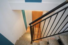 Wohungseingang +++ATTRAKTIVE, HELLE 3,5-RWG MIT TAGESLICHTBAD INKL. WANNE/ DUSCHE UND DACHTERRASSE IM BELIEBTEN ZWENKAU+++