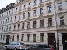 Hausansicht vorn +++SCHICKE, HELLE 1-RWG M. ABSTELLRAUM U. TAGESLICHTBAD IN LEIPZIG (ZENTRUMSNAH)+++