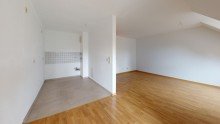 Wohnzimmer mit offener Kche +++RUHIGES WOHNEN MIT BERDACHTEM BALKON, OFFENER KCHE IN BELIEBTER LAGE VON TAUCHA+++