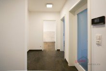 Flurbereich +++ ERSTBEZUG! EFH IM BUNGALOWSTIL IN IDYLLISCHER LAGE V. HOLZHAUSEN M. GARAGE U. GR. GARTEN +++