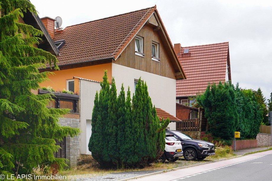 Strassen-Hausansicht Einfamilienhaus Gro�weitzschen