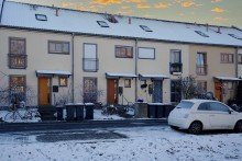 Aussenansicht +++REIHENMITTELHAUS VOLLUNTERKELLERT IN BELIEBTER LAGE V. TAUCHA M. GARTEN, TERRASSE U. STELLPL.+++