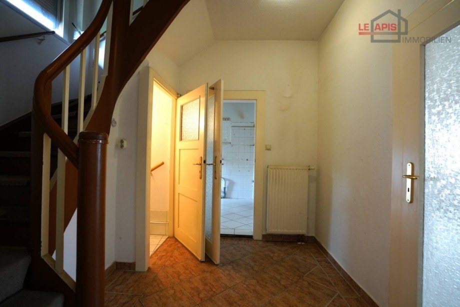 Eingangsbereich u. Flurbereich Bild 2 Doppelhaushlfte Leipzig