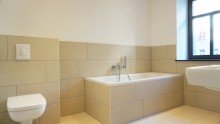 Masterbad +++FRISCH RENOVIERT HOCHWERTIGE 4-RWG MIT BALKON, FUSSBDHZG, GESPACHTELTE W�NDE+++