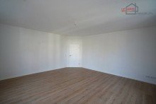 Wohnzimmer Bild 2 IDEAL F. STUDENTEN - GERUMIGE, RENOVIERTE U. WG-GEEIGNETE 3-RWG IM BELIEBTEN GRAPHISCHEN VIERTEL