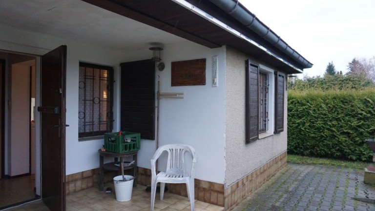 Ansicht Bungalow Taucha Ferienhaus +++EIN WOHLF�HLPARADIES IM BELIEBTEN TAUCHA - ABSOLUTE RUHE AUF EIGENEM GRUND U.BODEN+++