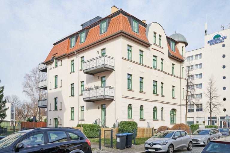 Hausansicht Leipzig / Grozschocher Etagenwohnung VILLA VON CARLOWITZ- EINE 3-RAUM-PERLE MIT BALKON IN LEIPZIG - GROZSCHOCHER