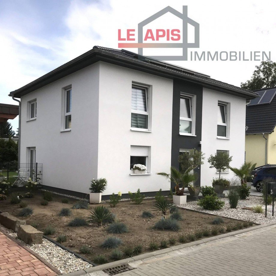 Hausansicht Referenzbild Einfamilienhaus Taucha