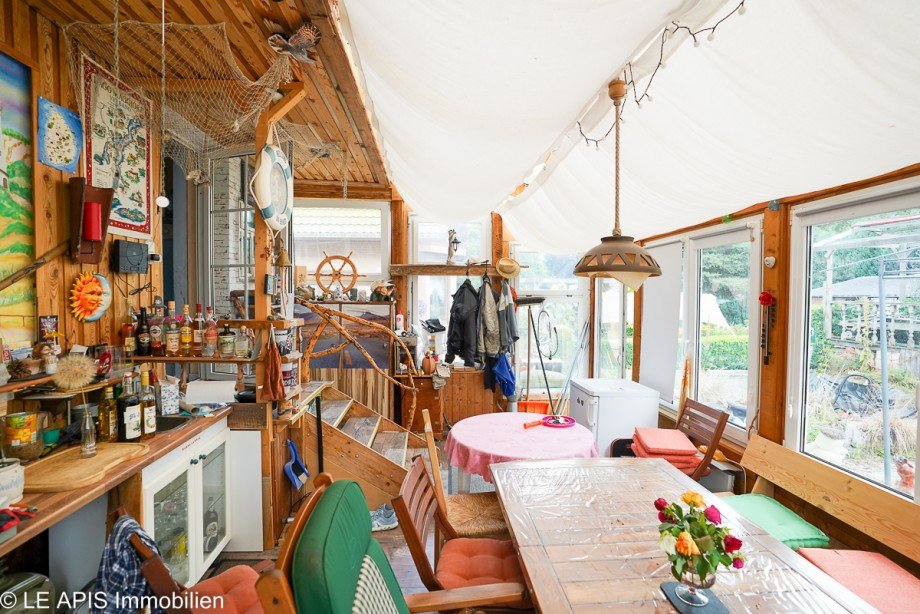 Wintergarten v. K�che Einfamilienhaus Gro�weitzschen