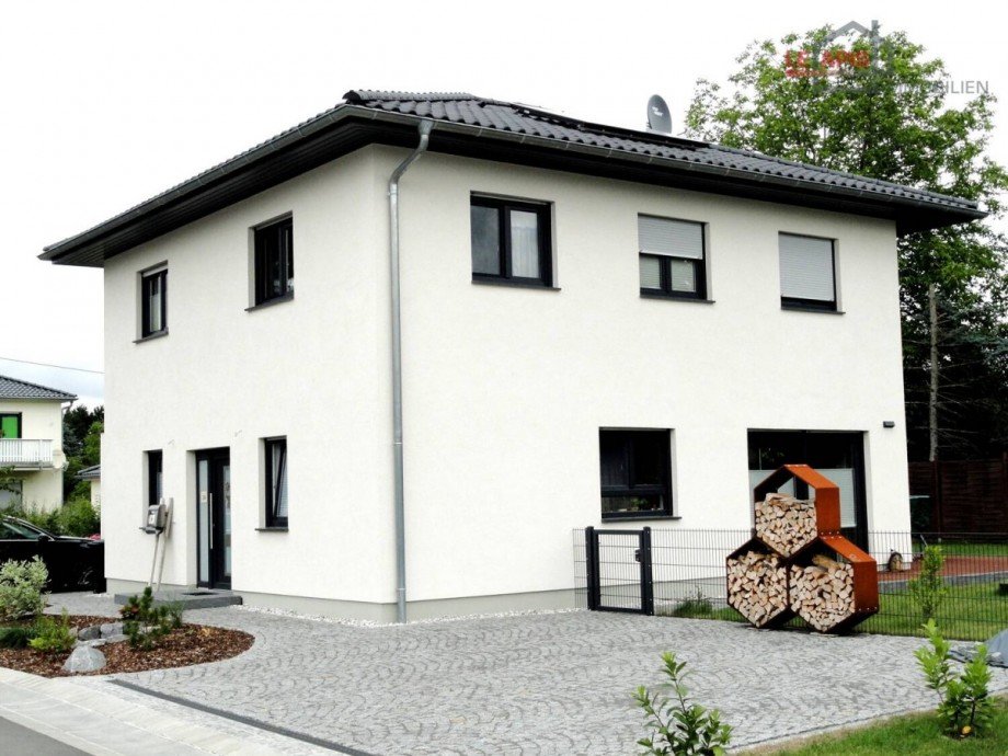 Hausansicht Referenzbild 2 Einfamilienhaus Taucha
