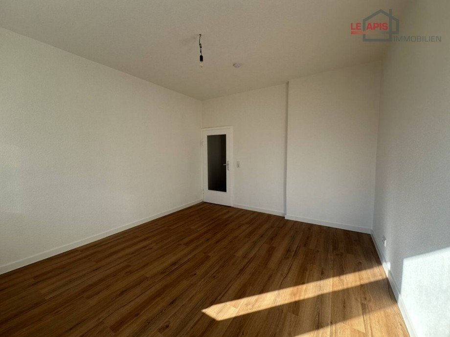 Zimmer 1 Bild2 Etagenwohnung B�hlen