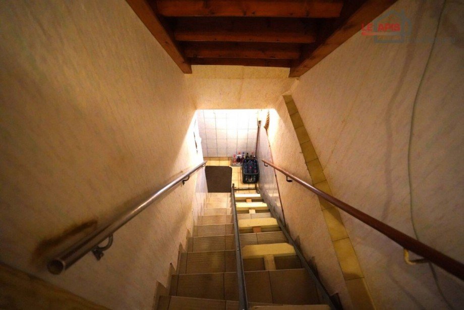 Treppe zum Kellerbereich Reihenendhaus Kitzscher