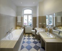 Masterbad +++WOHNEN WIE EIN SCHLOSSHERR -  4-RWG IN TOP-LAGE INKL.2 BDERN, KAMIN UND BALKON+++