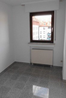 SZ +++Hochwertig saniertes Apartment, Granit, Loggia sep. K�che mit EBK u. Geschirrsp. / modernes Bad+++