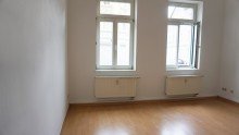 Wohnzimmer +++ SCHICKE 1-RWG MIT TAGESLICHTBAD UND BALKON +++