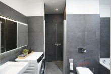 Masterbad +++RUHIG GELEGENE 2-R-DGWG M. GR. BALKON, AR, PARKETT U. TAGESLICHTBAD IM BELIEBTEN GOHLIS+++