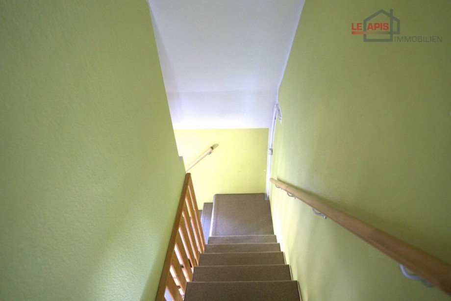 Treppe Zugang zum Flurbereich 1.OG Doppelhaush�lfte Leipzig
