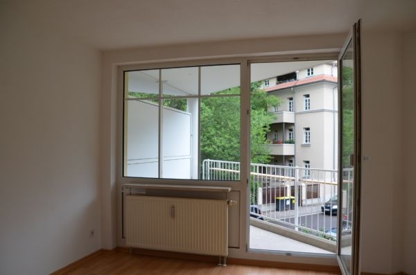 Wohn-/Schlafzimmer mit Balkon Etagenwohnung Leipzig