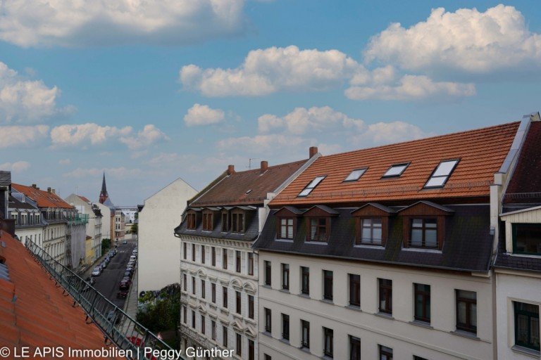 Ausblick Leipzig Dachgeschosswohnung TRAUMHAFTE SINGLE- DG-WOHNUNG �BER DEN D�CHERN VON LEIPZIG