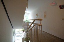Treppenhaus GEM�TLICHE, RUHIG GELEGENE 2-RWG M. EBK, BK, AR U. PKW-STELLPLATZ IN BEGEHRTER LAGE V. LINDENTHAL