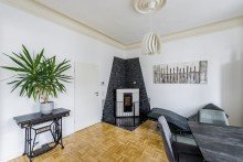 Wohn- / Esszimmer +++4-Raum-ETW mit Altbauflair! Balkon + Pellets-Ofen! Top Lage! Nhe Schloss Benrath!+++