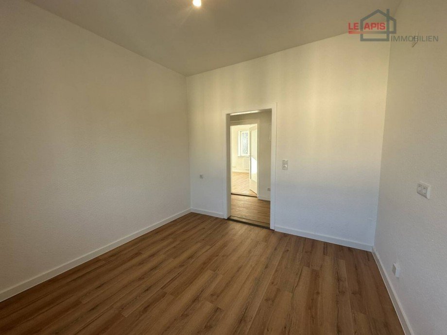 Zimmer 2 Bild 2 Etagenwohnung B�hlen