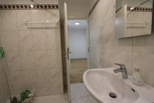 Bad mit Wanne & Dusche II Schne 2 Zimmer ETW mit herrlicher Aussicht im Dachgeschoss 5 Etage