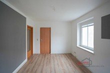 Wohnzimmer +++ TOLLE, LICHTDURCHFLUTETE  2-RWG INKL.  EINBAUKCHE IM BELIEBTEN MARKRANSTDT+++