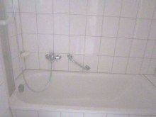 Bad +++DACHGESCHOSS-MAISONETTE IM LEIPZIGER NORDOSTEN 2-RWG MIT DACHTERRASSE UND BLICK INS GR�NE+++