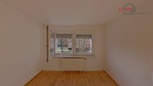 Schlafzimmer +++ERSTBEZUG N. MODERNISIERUNG +++TOLLE 2-RWG MIT NEUEM LAMINATB�DEN IM BELIEBTEN TORGAU+++