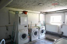 WM-Raum +++ATTRAKTIVE, HELLE 2-RWG MIT TAGESLICHTBAD INKL. DUSCHE U. PKW-STELLPL. IM BELIEBTEN ZWENKAU+++