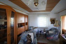 Wohnzimmer +++FAMILIEN AUFGEPASST! EINE PERLE IN IDYLLISCHER LAGE VON TAUCHA -  MEHRGENERATIONSWOHNEN M�GLICH+++