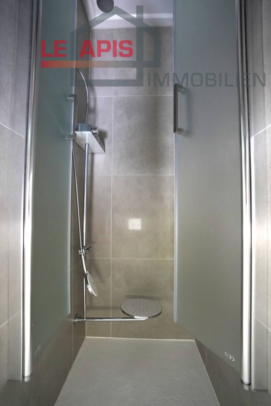 Dusche im Bad Erdgeschosswohnung Leipzig