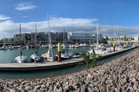 Hauptbild +++ATTRAKTIVE, HELLE 3,5-RWG MIT TAGESLICHTBAD INKL. WANNE/ DUSCHE UND DACHTERRASSE IM BELIEBTEN ZWENKAU+++