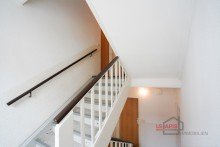 Treppenhaus +++ TOLLE, LICHTDURCHFLUTETE  2-RWG INKL.  EINBAUKCHE IM BELIEBTEN MARKRANSTDT+++