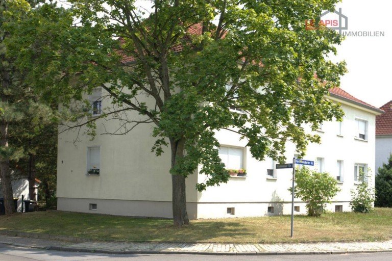 Hausansicht vorn Borna Etagenwohnung GEM�TLICHE, HELLE 2-RWG IM 1.OG M. TAGESLICHTBAD IN BELIEBTER U. GR�NER LAGE VON BORNA
