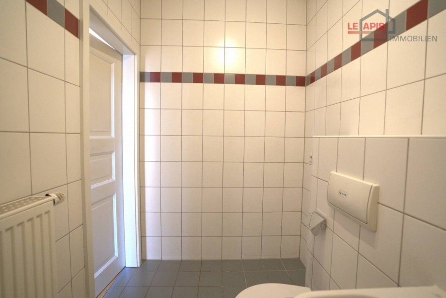 Bad inkl. Wanne Bild 3 Etagenwohnung Leipzig