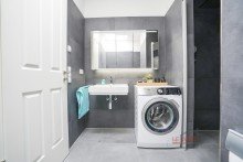 Masterbad +++RUHIG GELEGENE 2-R-DGWG M. GR. BALKON, AR, PARKETT U. TAGESLICHTBAD IM BELIEBTEN GOHLIS+++